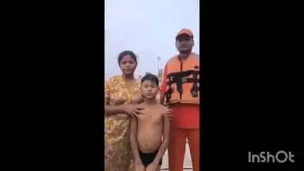 वाराणसी में एनडीआरएफ की टीम ने बच्चों को सुरक्षित बचाया