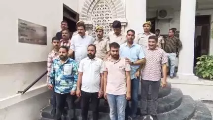 बड़गांव: फायरिंग के मामले में फरार 3 आरोपियों को गिरफ्तार किया गया, SP ने कलेक्ट्रेट स्थित ऑफिस पर पूरे मामले का किया खुलासा