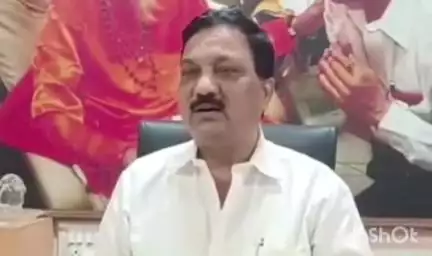 कणकवली: आम.निलेश राणेंनी आपल्‍यासह भाऊ, वडिलांचा नाकर्तेपणा राज्‍यासमोर आणला : उबाठा चे माजी आम. परशूराम उपरकर यांची टीका