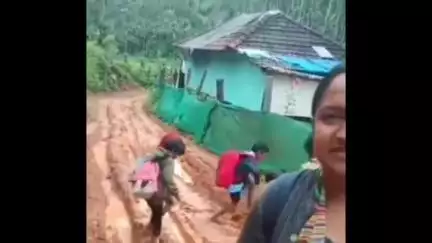 ಚಿಕ್ಕಮಗಳೂರು: ಚಿಕ್ಕಮಗಳೂರಿನಲ್ಲಿ ಮಕ್ಕಳಿಗಾಗಿ ಧೈರ್ಯದಿಂದ ತೊಡೆ ತಟ್ಟಿದ ಶಿಕ್ಷಕಿ..!! ಏಕೆ ಗೊತ್ತಾ..?