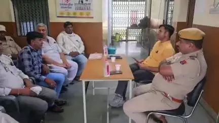 विजयनगर: मोहर्रम व श्रावण मास में आयोजित होने वाली कांवड़ यात्रा को लेकर विजयनगर पुलिस थाने में सीएलजी बैठक का हुआ आयोजन