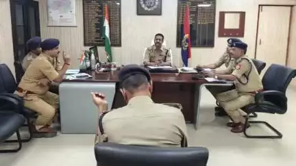 मंझनपुर: मोहर्रम पर खुफिया निगरानी से लेकर भीड़ नियंत्रण तक का प्लान तैयार, कौशाम्बी पुलिस अलर्ट मोड में, मंझनपुर में हुई बैठक