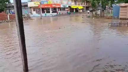 રાણપુર: શહેરમાં મદનીનગર વિસ્તારમાં વરસાદી પાણી ભરાયા,પાણીનો નિકાલ નહીં થતાં સ્થાનિક રહીશો હેરાન-પરેશાન#Jansamasya