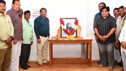 కర్నూలు: అల్లూరి సీతారామరాజు పోరాట స్ఫూర్తి యువతకు ఆదర్శం: నగరపాలక కమిషనర్ యస్. రవీంద్ర బాబు