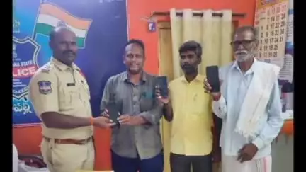 భూపాలపల్లి: CEIR పోర్టల్ని సద్వినియోగం చేసుకోవాలి :  భూపాలపల్లి ఎస్సై సాంబమూర్తి