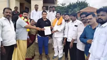 మంత్రాలయం: నియోజకవర్గం పరిధిలోని బాధితులకు సీఎం సహాయ నిధి చెక్కులు పంపిణీ చేసిన టీడీపీ నియోజకవర్గ ఇన్చార్జ్ రాఘవేంద్రరెడ్డి
