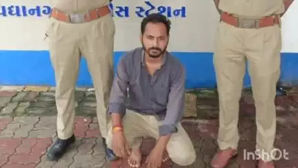 આણંદ શહેર: વિદ્યાનગર પોલીસે છેલ્લા બે વર્ષથી નાસતા ફરતા સજા વોરંટના આરોપીને જોળથી ઝડપી પાડયો