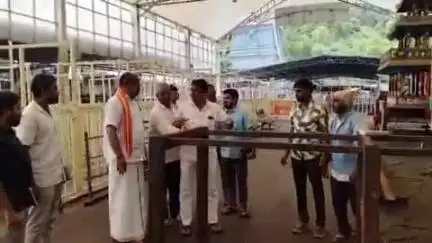 విశాఖపట్నం: సింహాచలం అప్పన్న స్వామి దేవస్థానంలో జులై 9వ తేదీన జరగబోయే గిరిప్రదక్షిణ ఏర్పాట్లు పరిశీలించిన ఈఓ త్రినాధరావు