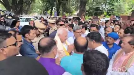 मुशहरी: बिहार के गवर्नर लंगट सिंह कॉलेज के 126वें स्थापना दिवस समारोह में शामिल हुए, मुख्य वक्ता के तौर पर रखे विचार