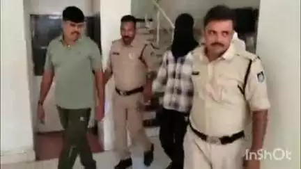 बमोरी: फतेहगढ़ पुलिस ने वाहन चेकिंग में दो अंतर्राज्यीय नशा तस्करों को स्मैक के साथ किया गिरफ्तार