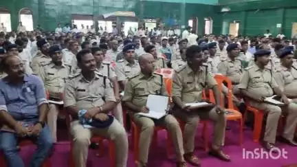 सासाराम: सासाराम के मल्टीपरपज हॉल में मुहर्रम पर्व को लेकर की गई जॉइंट ब्रीफिंग