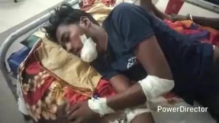 कटिहार: काढ़ागोला रेलवे ढाला के पास बाइक सवार अनियंत्रित होकर गिरा, घायल, अस्पताल में भर्ती