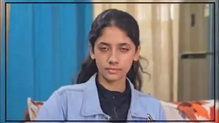 नवाबगंज: बाराबंकी में बेटी के गोल्ड और सिल्वर जीतने पर जज पिता का सीना गर्व से चौड़ा, माता-पिता ने बेटी का मुंह कराया मीठा