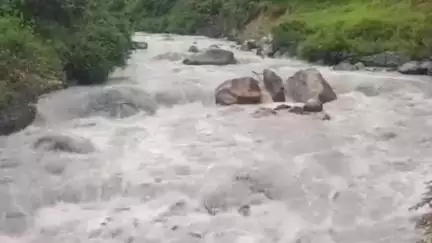 निचार: किन्नौर के भाबा नदी का जलस्तर बढ़ा, नदी उफान पर, आसपास हो रहा भूमि कटाव