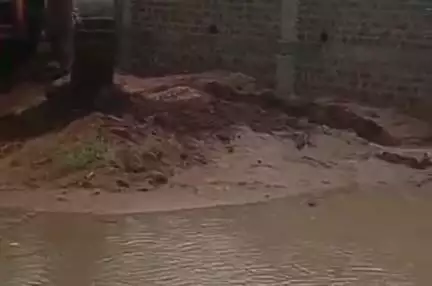 गाडरवारा: सालीचौका वार्ड नंबर-14 में भरा बारिश का पानी, कार्यवाहक अध्यक्ष जितेंद्र राय ने पानी निकासी के दिए निर्देश