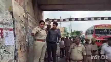 कासगंज: कांवड़ यात्रा को लेकर एसपी ने नदरई अंडर पास का किया निरीक्षण, अंडर पास में जमा पानी को लेकर दिए दिशा निर्देश