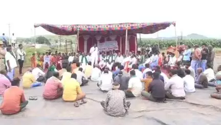 ಚಿತ್ರದುರ್ಗ: ಕೆರೆಗೆ ನೀರು ಹರಿಸಿ ಇಲ್ಲ ಕಾಮಗಾರಿ ನಿಲ್ಲಿಸಿ- ಚಿಕ್ಕ ಸಿದ್ದವ್ವನಹಳ್ಳಿ ಗ್ರಾಮಸ್ಥರ ಪಟ್ಟು