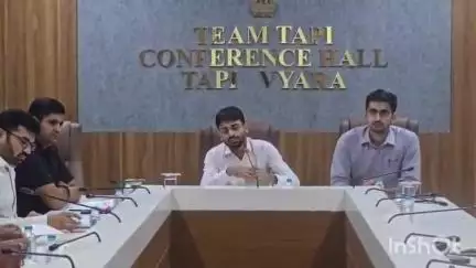 વ્યારા: તાપી જિલ્લા સેવાસદનના હોલમાં કલેકટરની હાજરીમાં પત્રકાર પરિષદ યોજાઈ.