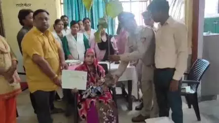 शाहबाद: सामुदायिक स्वास्थ्य केंद्र पर नवजात बच्चे को ग्रीन गोल्ड सर्टिफिकेट प्रदान किया गया