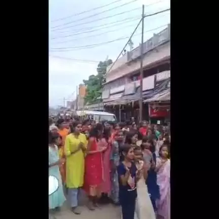 बोरियो: बोरियो में निकाली गई उल्टा रथ यात्रा, शुक्रवार शाम 5 बजे इस्कॉन मंदिर से हुई शुरुआत
