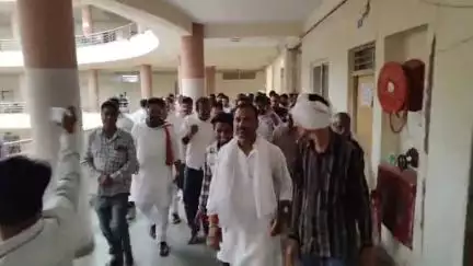 अशोक नगर: 8 जुलाई को होने वाले आयोजन को लेकर जयवर्धन सिंह कलेक्ट्रेट में एसपी कलेक्टर से मिले
