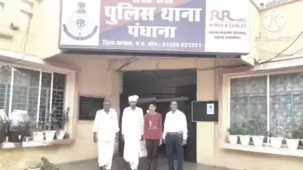 पंधाना: देवनालिया निवासी 16 वर्षीय किशोर को पुलिस ने किया दस्तयाब, परिजनों को सौंपा