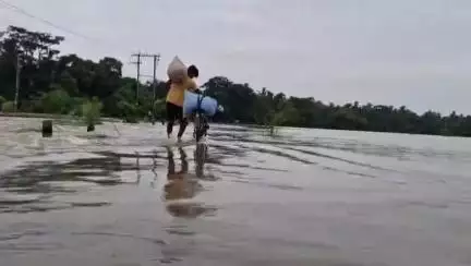 ଜଳେଶ୍ବର: ବ୍ଲକର ବିଭିନ୍ନ ପଞ୍ଚାୟତ ଜଳମଗ୍ନ, ଯାତାୟାତ ଠପ