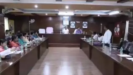 କୋରେଇ: ବ୍ୟାସନଗର ପୌର ପରିଷଦ କାର୍ଯ୍ୟାଳୟରେ ସାଧାରଣ ବୈଠକ ଅନୁଷ୍ଠିତ, ଚଳିତ ଆର୍ଥିକ ବର୍ଷ ପାଇଁ 85 କୋଟି ଟଙ୍କା ବଜେଟ ଅନୁମୋଦିତ