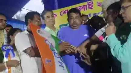 হাসনাবাদ: সিরাজপুরে তৃণমূলের ২১ শে জুলাইয়ের প্রস্তুতি সভায় বিরোধীদল থেকে তৃণমূলে যোগ