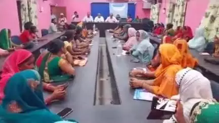 भरगामा : मतदाता सूची पुनरीक्षण को लेकर जीविका दीदियों का उन्मुखीकरण कार्यक्रम आयोजित