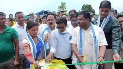 কুমারগ্রাম: বিত্তিবাড়িতে নবনির্মিত কাঠের সেতুর উদ্বোধন ও মানুষ-বন্যপ্রাণী সংঘাত এড়াতে আলোচনাসভা, উপস্থিত রাজ্যসভার সাংসদ