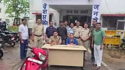 दतिया नगर: लाइसेंसी बंदूक चोरी मामले का कोतवाली पुलिस ने किया खुलासा, दो आरोपी गिरफ्तार, चोरी की गई बंदूक बरामद