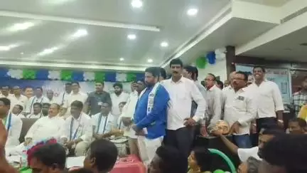 భీమవరం: చంద్రబాబు-పవన్ హామీలు మోసమే: వైకాపా రీజినల్ కోఆర్డినేటర్ బొత్స సత్యనారాయణ
