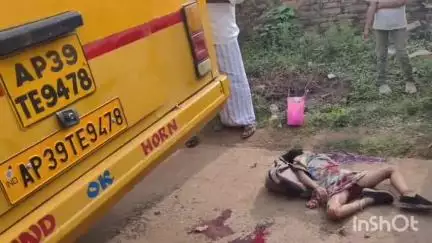 ఆళ్లగడ్డ మండల కేంద్రంలో  కీర్తన స్కూల్ పాఠశాలలో నర్సరీ,చదువుతున్న చిన్నారి హరిప్రియ బస్సు కింద పడి మృతి