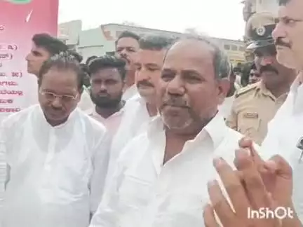 ಚಿಟಗುಪ್ಪ: ಕಾಂಗ್ರೆಸ್ ಸರ್ಕಾರ ಬಜೆಟ್ ಕೊಡದಿದ್ದರೆ ಶಾಸಕರು ಅಭಿವೃದ್ಧಿ ಹೇಗೆ ಮಾಡ್ತಾರೆ? : ತಾಳ್ಮಡಗಿಯಲ್ಲಿ ಎಂಎಲ್ಸಿ ಭೀಮರಾವ ಪಾಟೀಲ