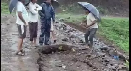 लखनादौन: डुंगरिया जलाशय में आई दरारें, ग्रामीण चिंतित, विभाग नहीं दे रहा ध्यान