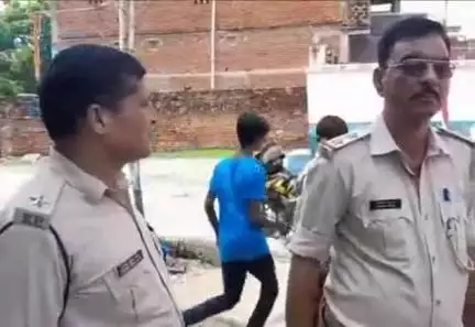 शिवसागर: शिवसागर थानाध्यक्ष रितेश कुमार मोहर्रम पूर्व को शांतिपूर्ण रूप से सम्पन्न कराने के लिए क्षेत्र का कर रहे भ्रमण