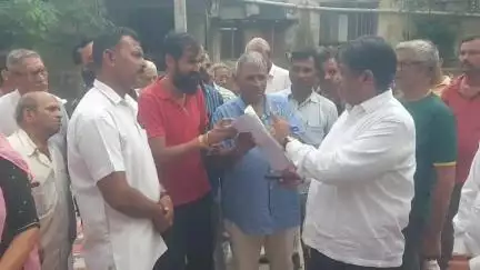 सुमेरपुर: सांडेराव आबादी क्षेत्र में निजी कंपनी के मोबाइल टावर लगाने के खिलाफ ग्रामीणों ने उपखंड अधिकारी को दिया ज्ञापन