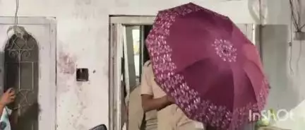গুৱাহাটী: চিৰিয়াখানাত সন্ধানহীন হোৱা মেঘালয়ৰ যুৱকজনক উদ্ধাৰ কৰি গীতানগৰ আৰক্ষী থানাৰ পৰা স্বাস্থ্য পৰীক্ষাৰ বাবে লৈ যোৱা হয়