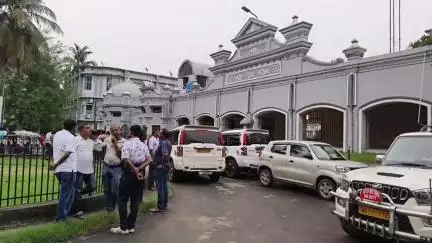 কৃষ্ণনগর ১: কৃষ্ণনগরে জেলাপরিষদের সভাকক্ষে নদীয়া উত্তর সাংগঠনিক তৃণমূল কংগ্রেসের পক্ষ থেকে ২১শে জুলাইএর প্রস্তুতি সভা অনুষ্ঠিত হল