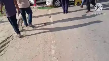 পশ্চিম যোৰহাট: অজন্তা বাইপাছৰ সমীপত ভয়ংকৰ পথ দুৰ্ঘটনা , CC কেমেৰাত বন্দী দুৰ্ঘটনাৰ দৃশ্য , আঘাতপ্ৰাপ্ত তিনিজন