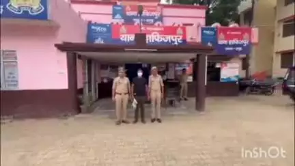 धौलाना: पक्की चौकी के पास 2 दिन पूर्व सड़क हादसे में 4 बच्चों सहित 5 की मौत, फरार कैंटर चालक को पुलिस ने किया गिरफ्तार