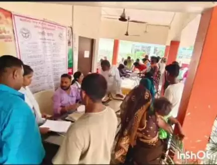 टांडा: अशरफपुर किछौछा में जनसेवा कैंप का आयोजन, जन्म-मृत्यु पंजीकरण, राशन कार्ड और नाली सफाई समस्याओं का किया गया समाधान