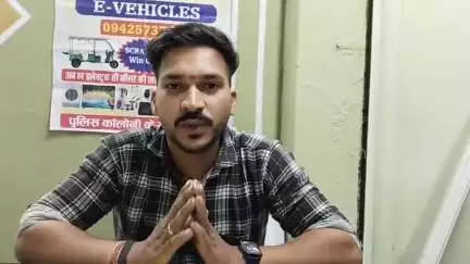 OM SHREE ENTERPRISES/ ई रिक्शा  चर्च के पास