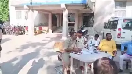 पकड़ी दयाल: पकड़ीदयाल थाना परिसर में मोहर्रम पर्व को लेकर एएसपी की अध्यक्षता में शांति समिति की बैठक हुई, दिए गए निर्देश