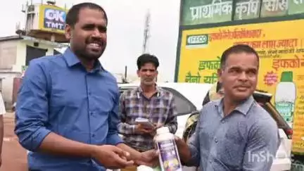 धमतरी: कलेक्टर ने संबलपुर में प्राथमिक कृषि साख सहकारी समिति का किया औचक निरीक्षण, अधिकारियों को दिए निर्देश