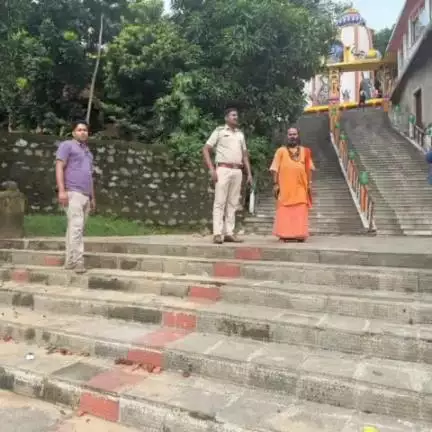 चांडिल: प्राचीन कालीन जयदा शिव मंदिर में श्रावणी मेला, थाना प्रभारी ने लिया जायजा