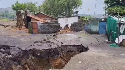 बाघमारा/कतरास: केशलपुर मुंडा बस्ती में भू धसान, सांसद चंद्र प्रकाश चौधरी ने किया दौरा