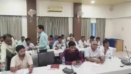 राजगढ़: राजगढ़ जिला पंचायत सीईओ ने गौ सेवकों व गोपालकों के साथ की बैठक, दिए आवश्यक दिशा निर्देश