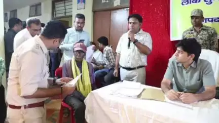 विजयराघवगढ़: रजरवारा नंबर 1 के पीड़ित ने कलेक्टर से लगाई गुहार, कहा- गांव के व्यक्ति ने ज़मीन पर किया जबरन कब्जा